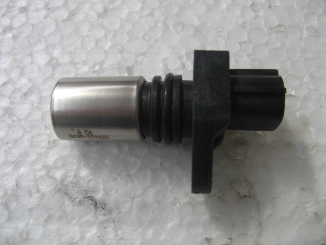 438034A1 - SENSOR